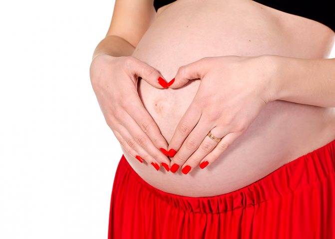 Можно ли делать шеллак беременным: вред на ранних строках