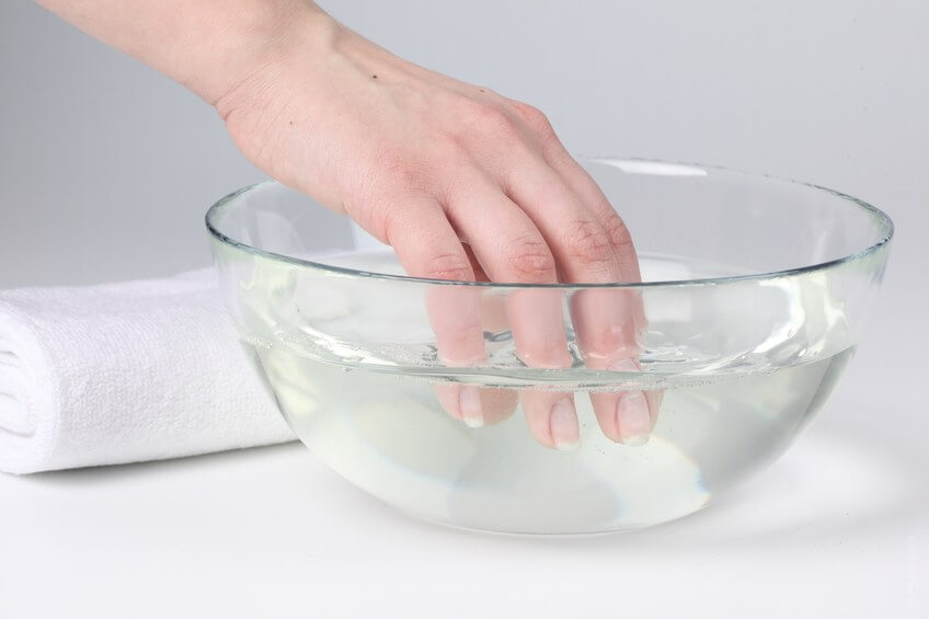 Морская соль для ногтей: применение в ванночках и др рецепты, польза и эффект