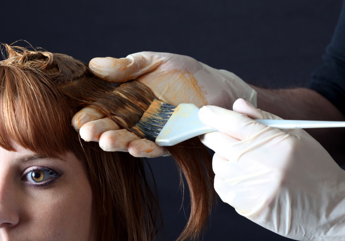 Консультация клиента при окрашивании волос