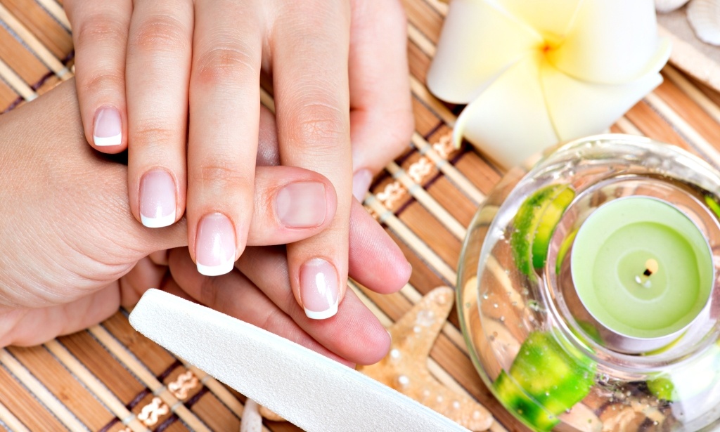 Как ухаживать за ногтями: правильный и безупречный маникюр в домашних условиях