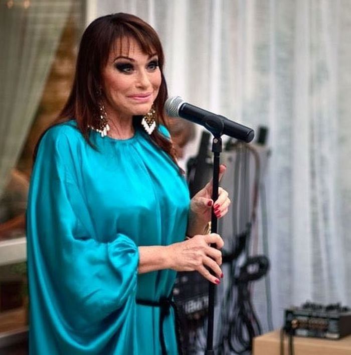 Личная жизнь ирины понаровской: певица живет на три страны и голодает месяцами